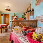 3 Bedroom Cozy In Marsaglia Cn Vakantiehuis