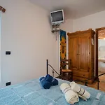 3 Bedroom Cozy In Marsaglia Cn Vakantiehuis Belvedere Langhe