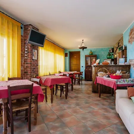 In Marsaglia Cn With Jacuzzi Сasa de vacaciones Belvedere Langhe