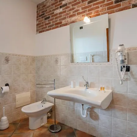 In Marsaglia Cn With Jacuzzi Belvedere Langhe